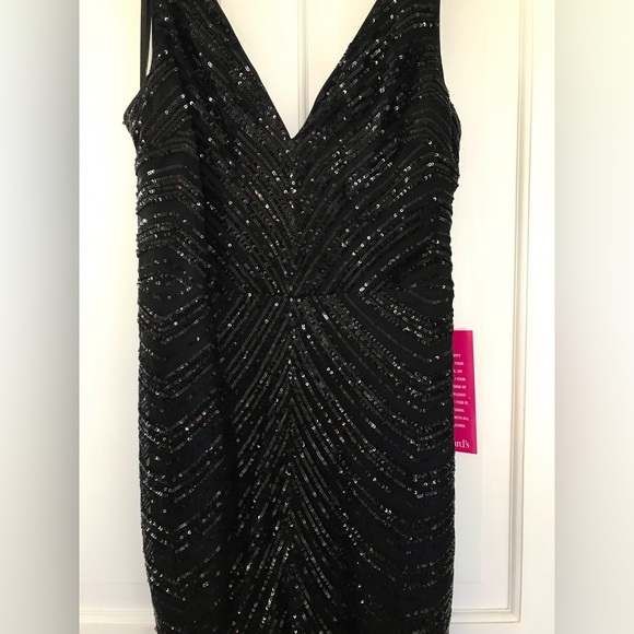 NWT! Gorgeous GB Black Sequin VNeck Floor Length Gown with Leg Opening Size Med - Picture 10 of 14